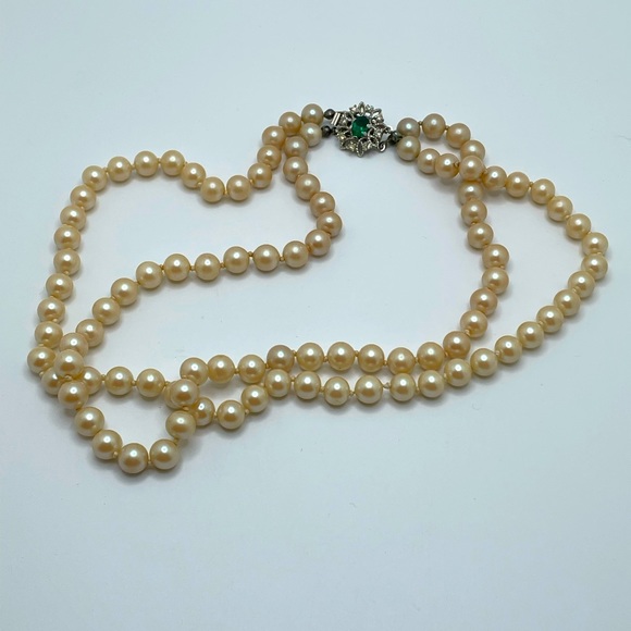 Vintage Faux Pearl Necklace. - Picture 4 of 5